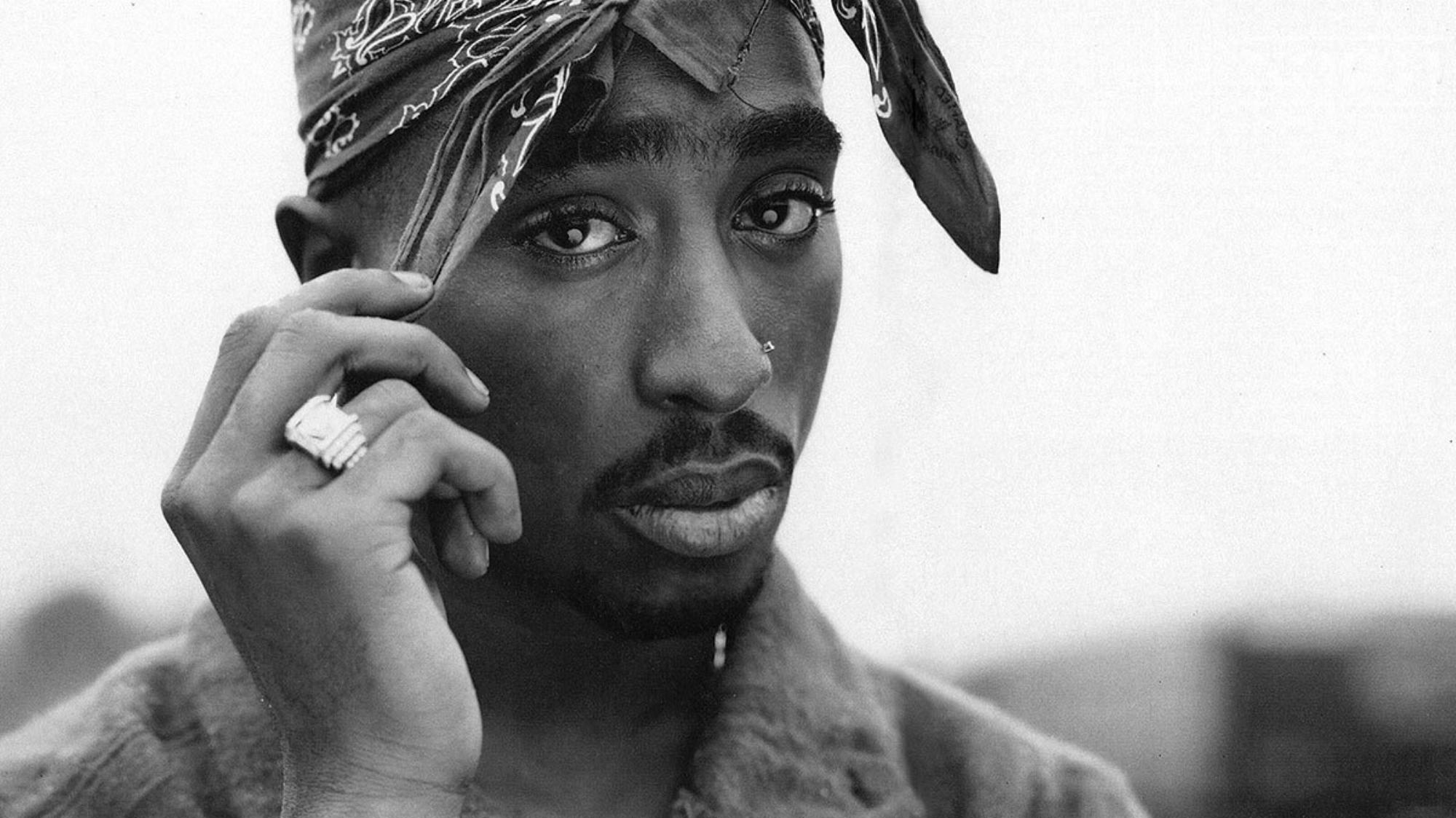 i-d-throwback-reflections-on-the-death-of-tupac-1473781269 i-d-throwback-reflections-on-the-death-of-tupac-1473781269 Tupac To Become The First Solo Hip Hop Artist In The Rock & Roll Hall Of Fame i d throwback reflections on the death of tupac 1473781269
